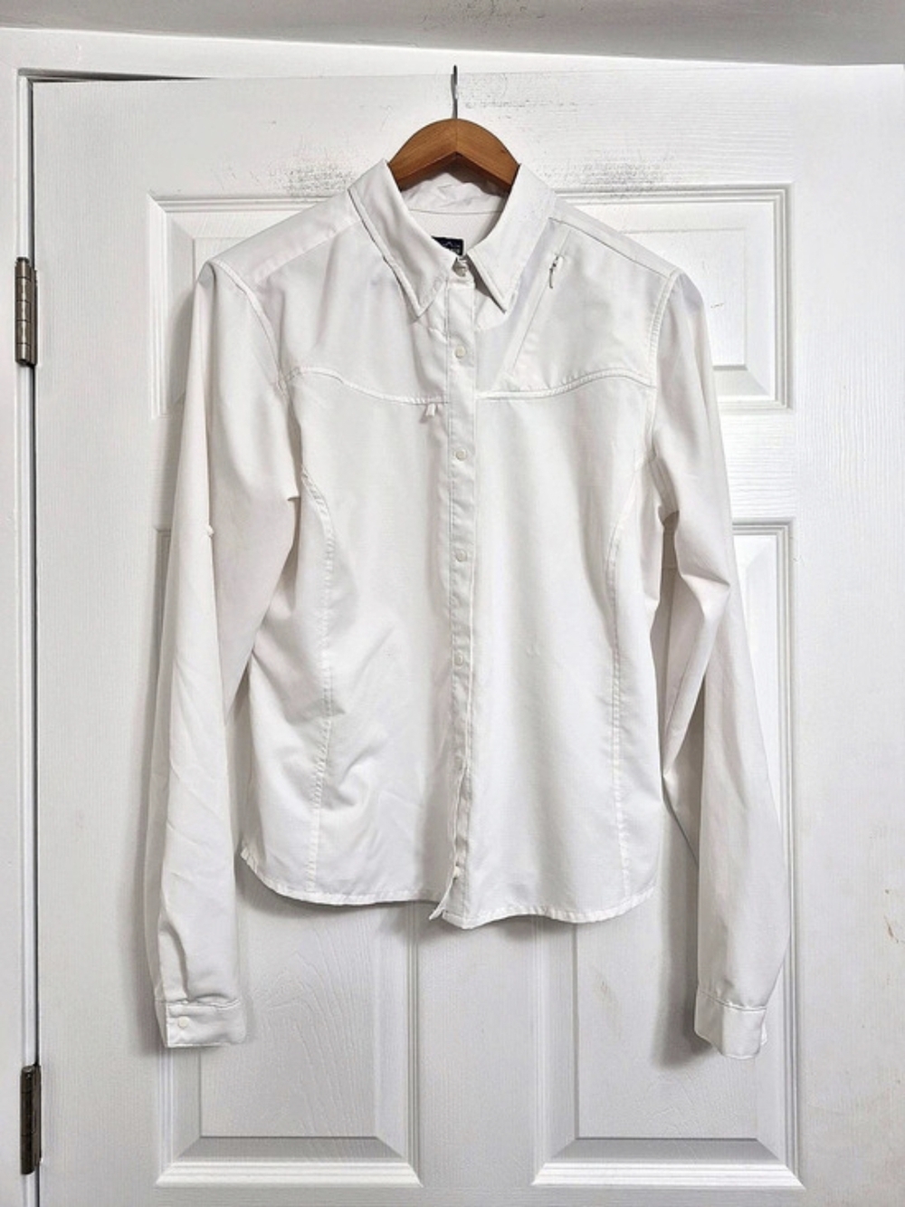 Patagonia Women's White Button Down Shirt Like New